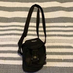 Targus Small Crossbody Bag